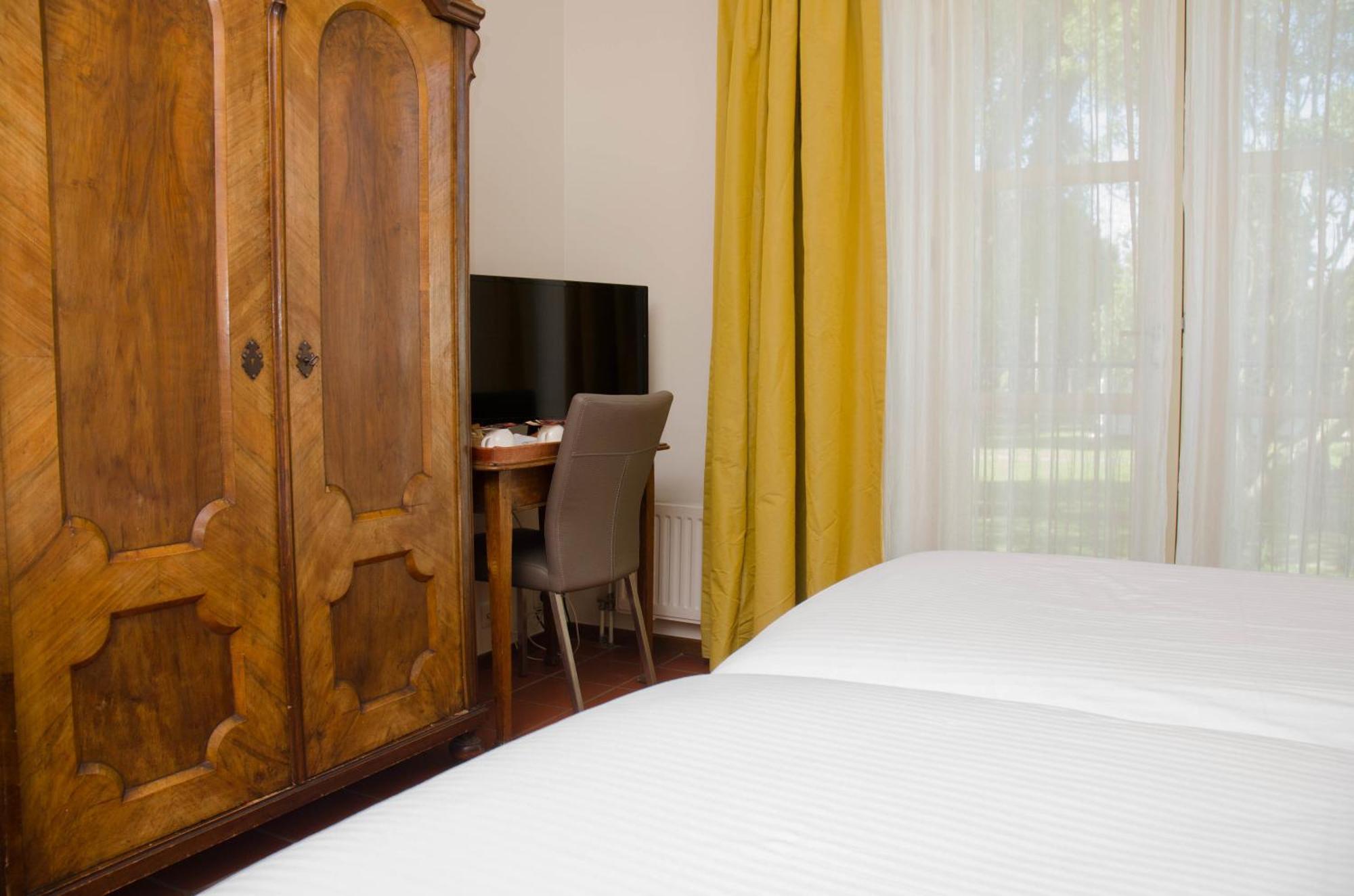 Hotel Graaf Bernstorff Schiermonnikoog Quarto foto