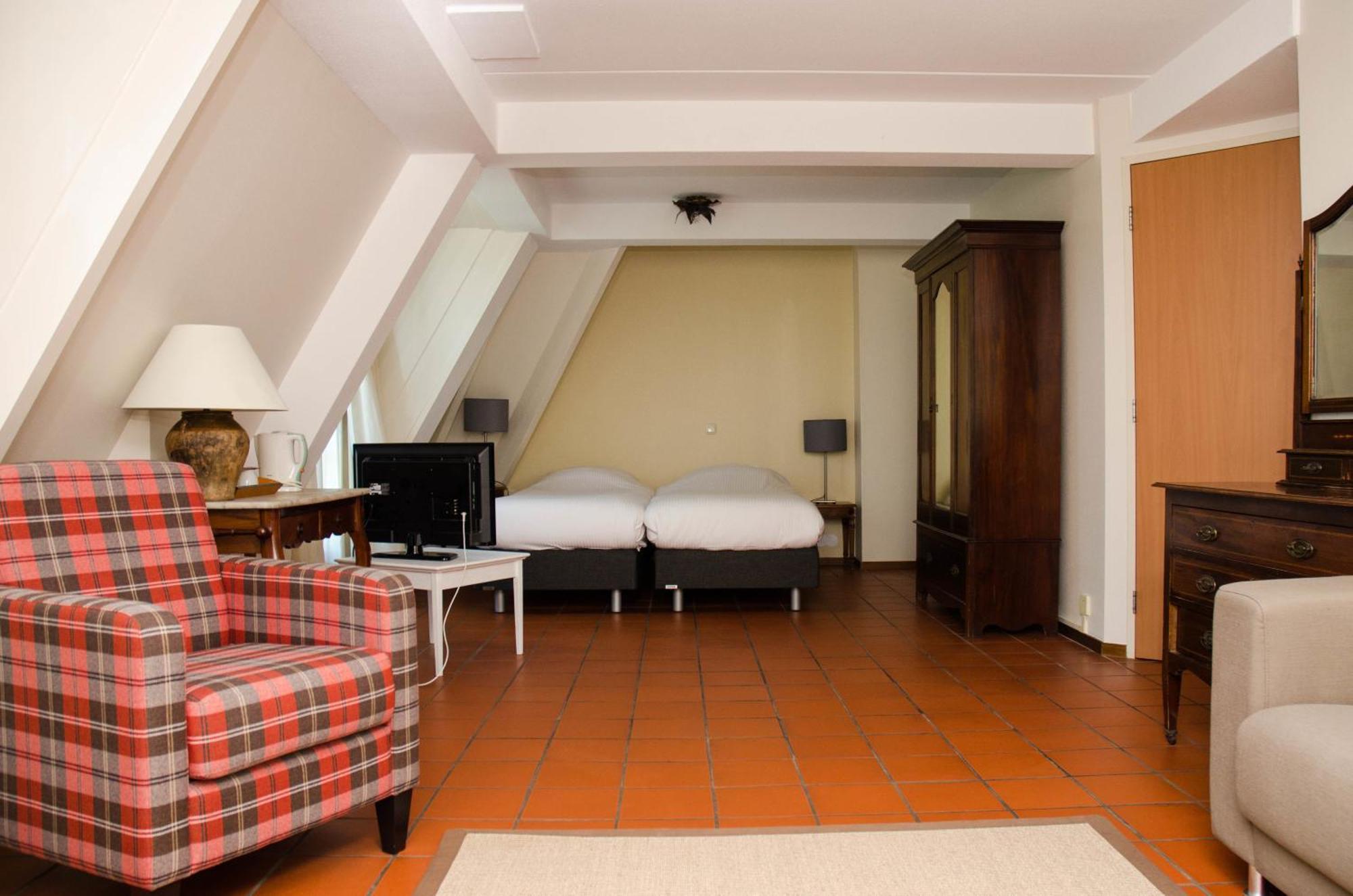 Hotel Graaf Bernstorff Schiermonnikoog Quarto foto